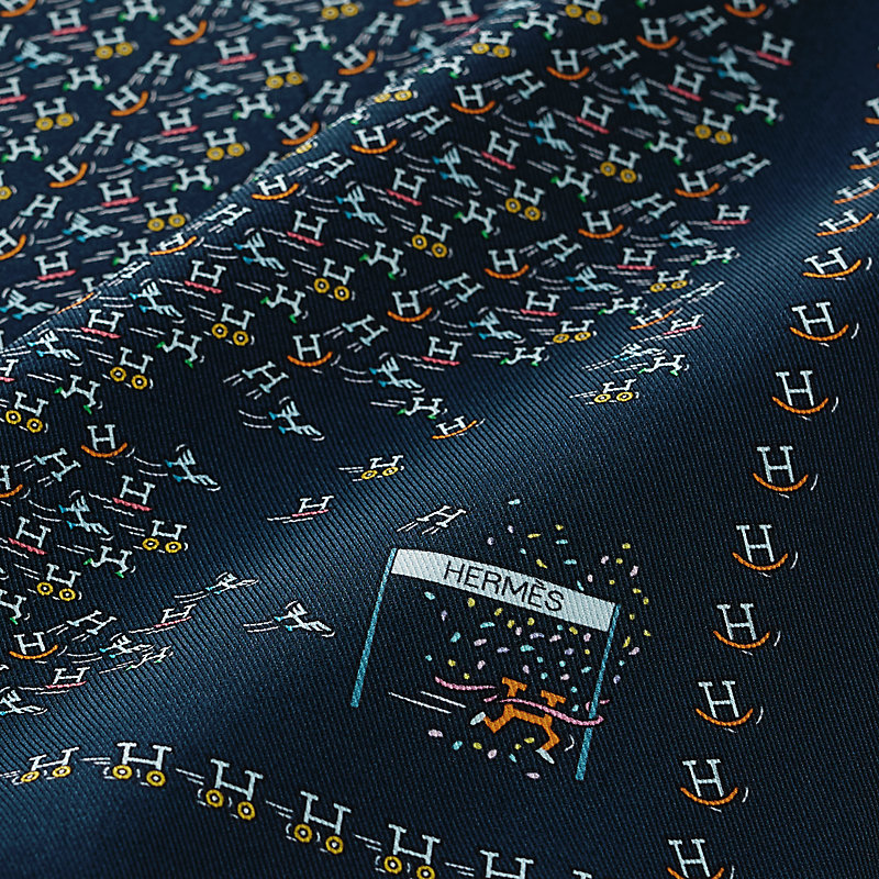 H en Mouvement pocket square 45 | Hermès Netherlands